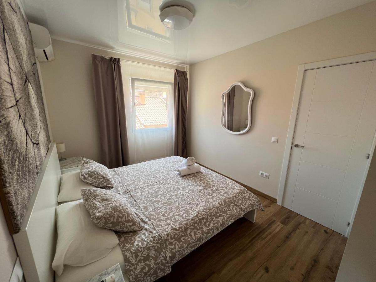 Genuar Apartments Malaga Center. Free Parking Екстер'єр фото